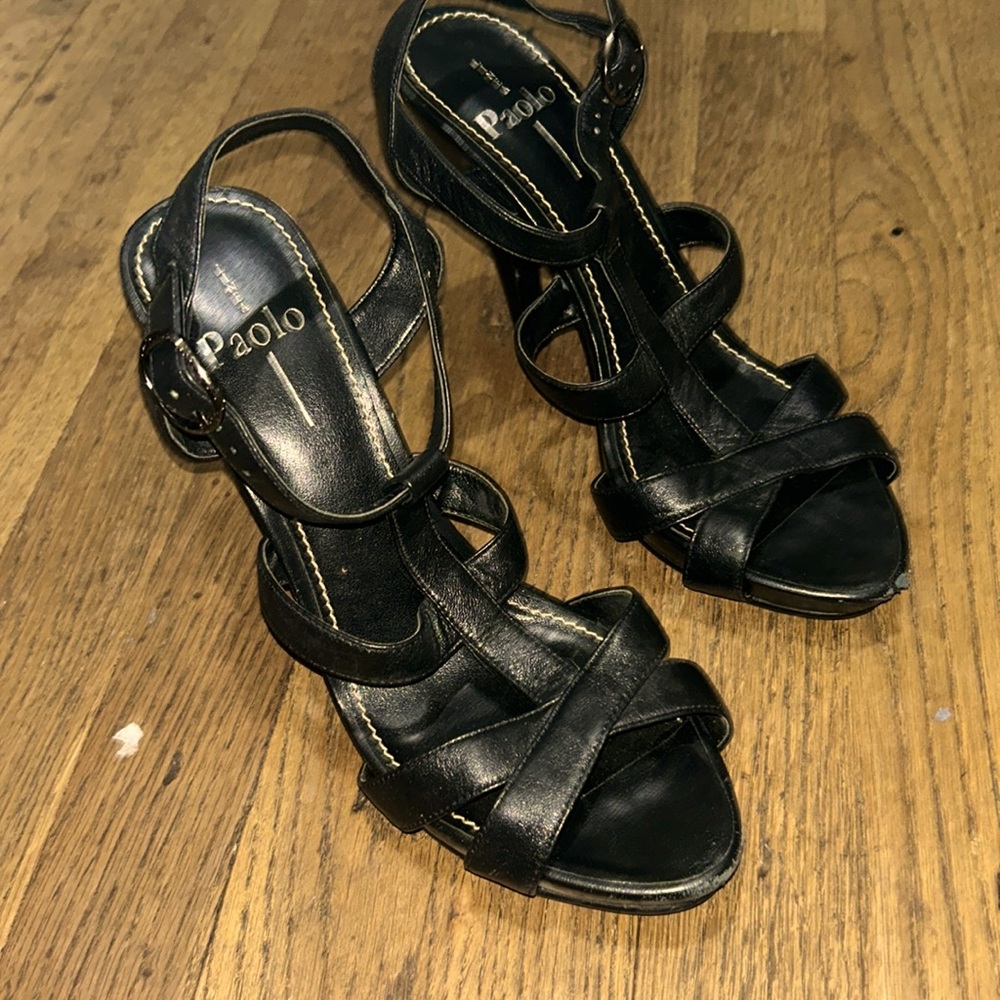 Black Italian strappy leather Paolo heels in EUC.